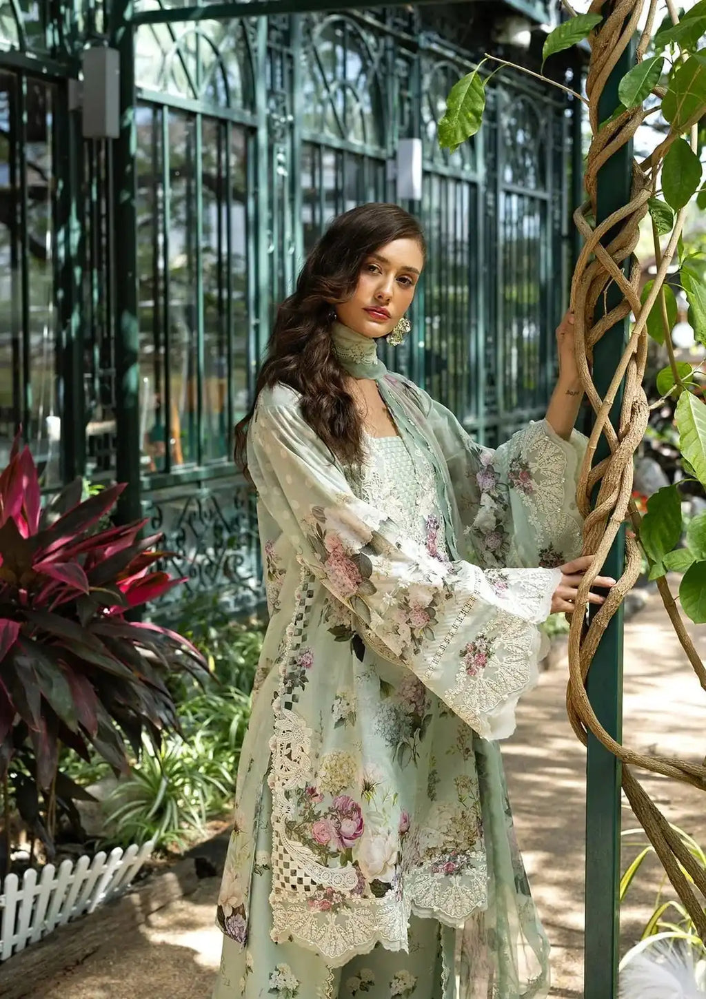 Elaf Unstitch Lawn with Chiffon Collection