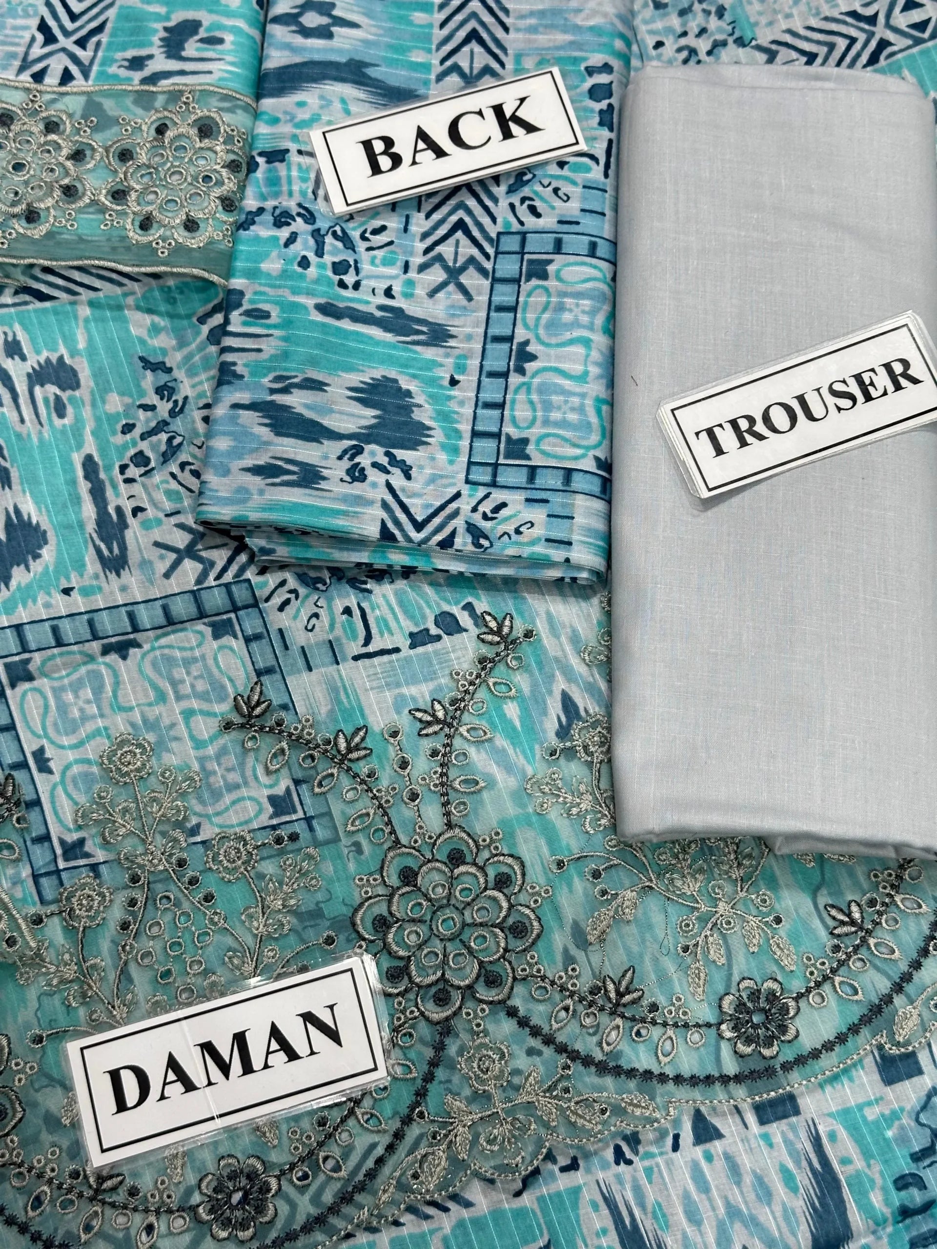 Saya Unstitch Lawn Collection